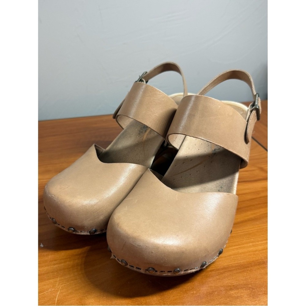 Dansko Thea Nude Taupe Beige Leather Clog Heel Shoe Cutout Wood Heel 40